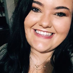 Meet your Posher, Abbie